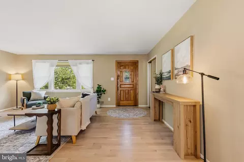 Entry Way - 8100 Ellet Rd, Springfield, VA 22151 photo 1 of 6