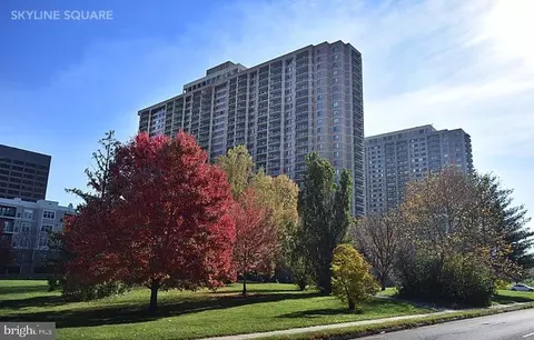 5505 Seminary Rd #2215N, Falls Church, VA 22041