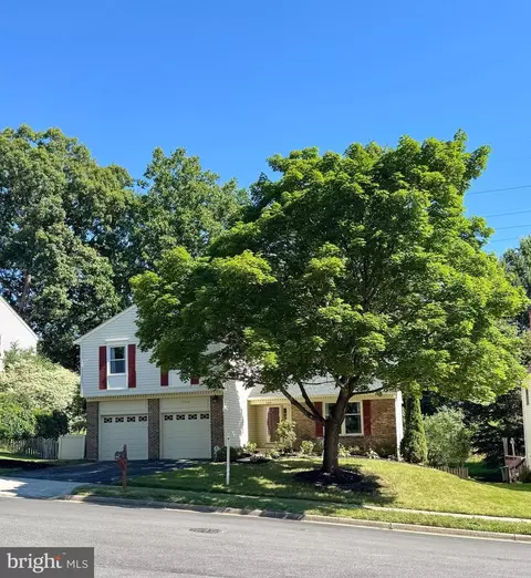 7588 Woodstown Dr, Springfield, VA 22153