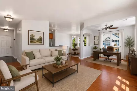 6475 Cheyenne Dr #301, Alexandria, VA 22312