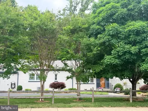 6616 Braddock, Annandale, VA 22003