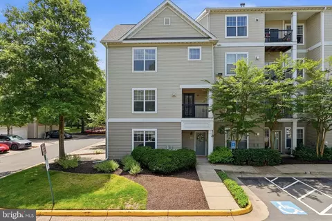 13375 T Connor Dr #T, Centreville, VA 20120