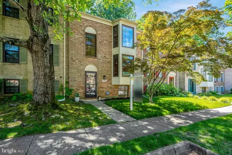 5968 Clerkenwell Ct, Burke, VA 22015