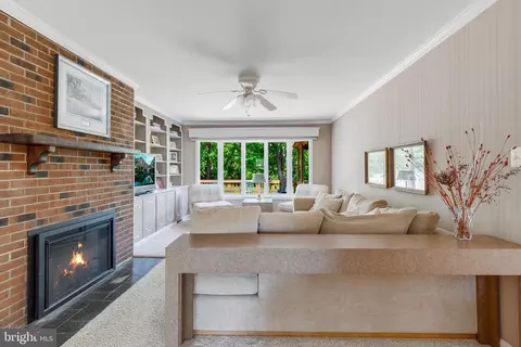 Living - 1601 Mary Ellen Ct, Mclean, VA 22101 photo 1 of 3