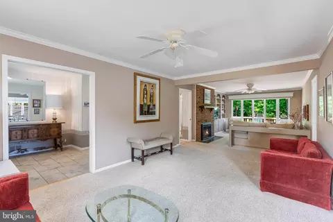 Entry Way - 1601 Mary Ellen Ct, Mclean, VA 22101 photo 2 of 2