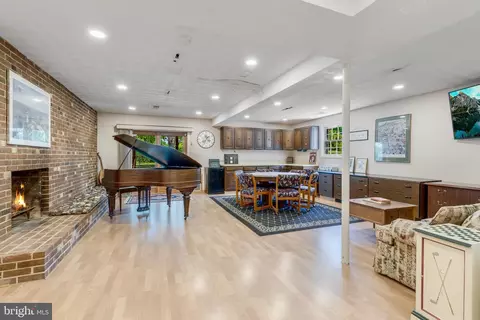 Other - 1601 Mary Ellen Ct, Mclean, VA 22101 photo 5 of 12