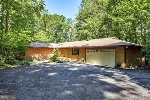 2026 Hunter Mill Rd, Vienna, VA 22181