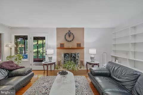 Other - 2026 Hunter Mill Rd, Vienna, VA 22181 photo 4 of 7