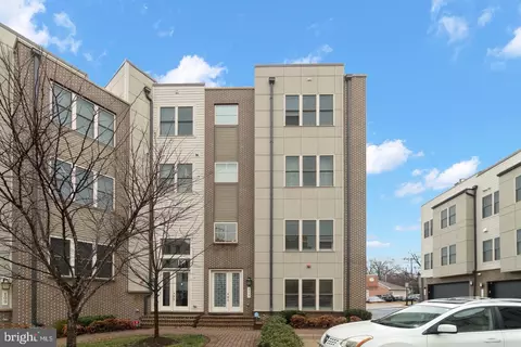 113 Dyer Ct, Herndon, VA 20170