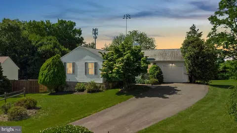 12241 Parkstream Ter, Herndon, VA 20170