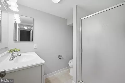 Bath - 7621 Provincial Dr #211, Mclean, VA 22102 photo 3 of 4