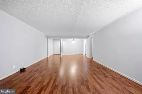 Living - 7621 Provincial Dr #211, Mclean, VA 22102 photo 5 of 10