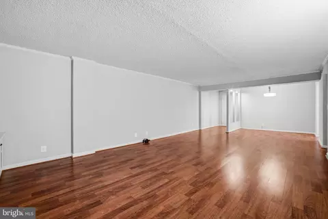 Living - 7621 Provincial Dr #211, Mclean, VA 22102 photo 6 of 10
