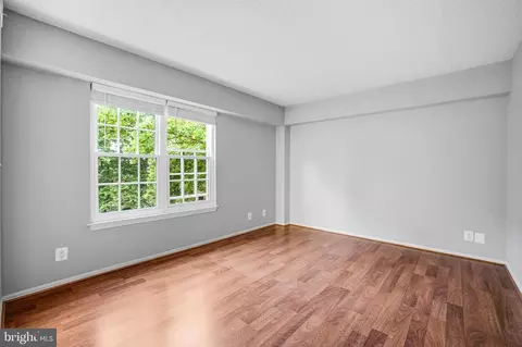 Living - 7621 Provincial Dr #211, Mclean, VA 22102 photo 10 of 10
