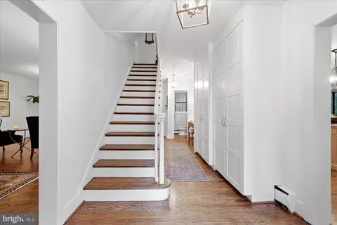 Entry Way - 710 Live Oak Dr, Mclean, VA 22101 photo 1 of 6