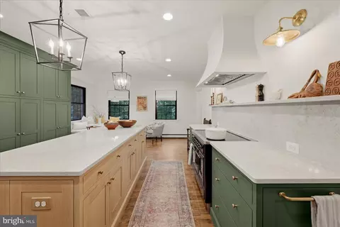 Kitchen - 710 Live Oak Dr, Mclean, VA 22101 photo 1 of 8