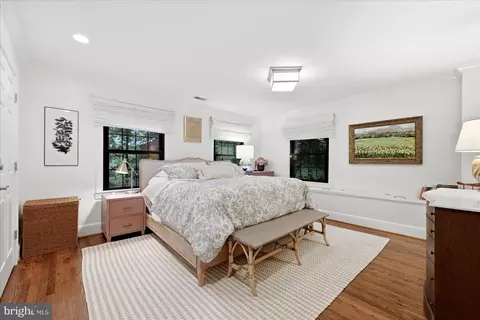 Bedroom - 710 Live Oak Dr, Mclean, VA 22101 photo 1 of 4