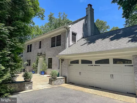 Exterior - 710 Live Oak Dr, Mclean, VA 22101 photo 15 of 21