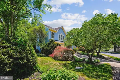 13146 Ladybank Ln, Herndon, VA 20171
