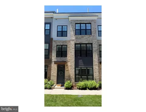 7361 Blade Dr, Falls Church, VA 22042