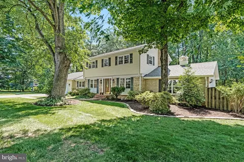 12005 Wayland St, Oakton, VA 22124