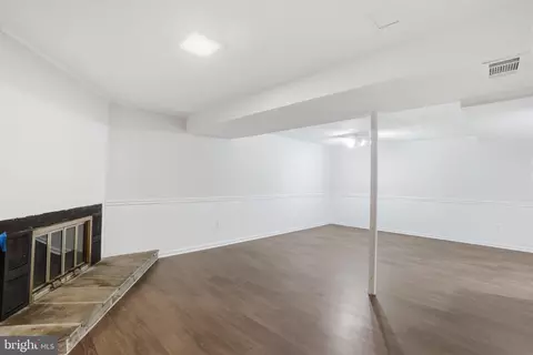 Living - 7216 Reservation Dr, Springfield, VA 22153 photo 10 of 10