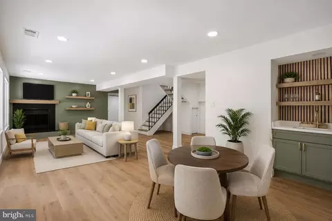 Living - 2121 Cabots Point Ln, Reston, VA 20191 photo 4 of 4