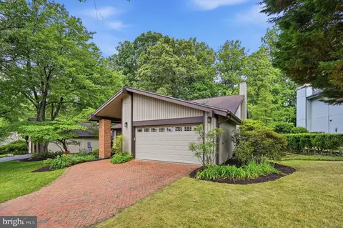 7612 Chancellor Way, Springfield, VA 22153