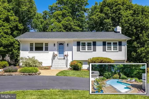 12006 Wayland St, Oakton, VA 22124