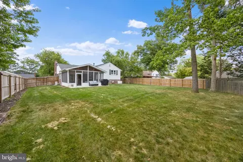 Exterior - 6705 New Hope Dr, Springfield, VA 22151 photo 12 of 16