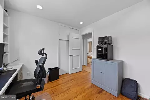 Bedroom - 6705 New Hope Dr, Springfield, VA 22151 photo 1 of 7