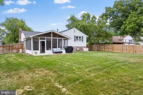 Exterior - 6705 New Hope Dr, Springfield, VA 22151 photo 13 of 16