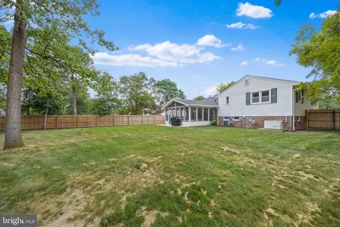 Exterior - 6705 New Hope Dr, Springfield, VA 22151 photo 9 of 16