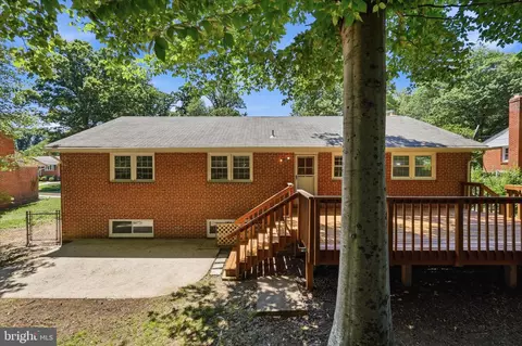 Exterior - 5609 Sedgwick Ln, Springfield, VA 22151 photo 8 of 9