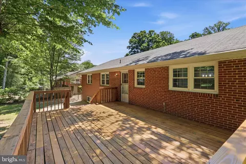 Exterior - 5609 Sedgwick Ln, Springfield, VA 22151 photo 6 of 9