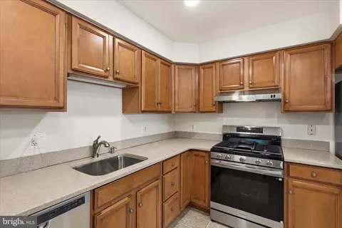 Kitchen - 5609 Sedgwick Ln, Springfield, VA 22151 photo 1 of 2
