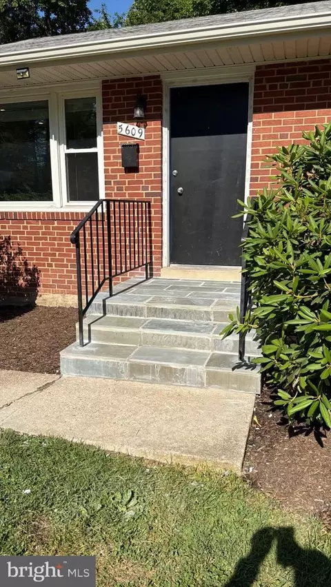 Exterior - 5609 Sedgwick Ln, Springfield, VA 22151 photo 9 of 9