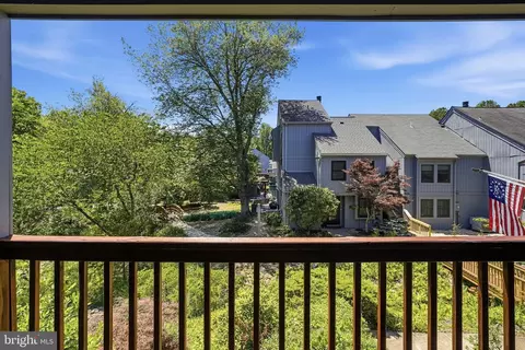 Exterior - 11124 Glade Dr, Reston, VA 20191 photo 2 of 2