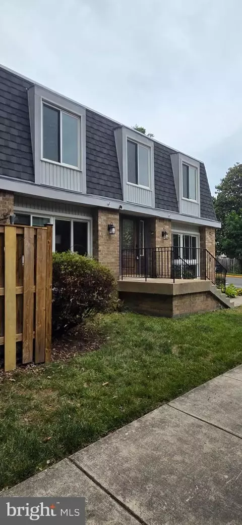 Other - 6022 Forrest Hollow Ln, Springfield, VA 22152 photo 2 of 20