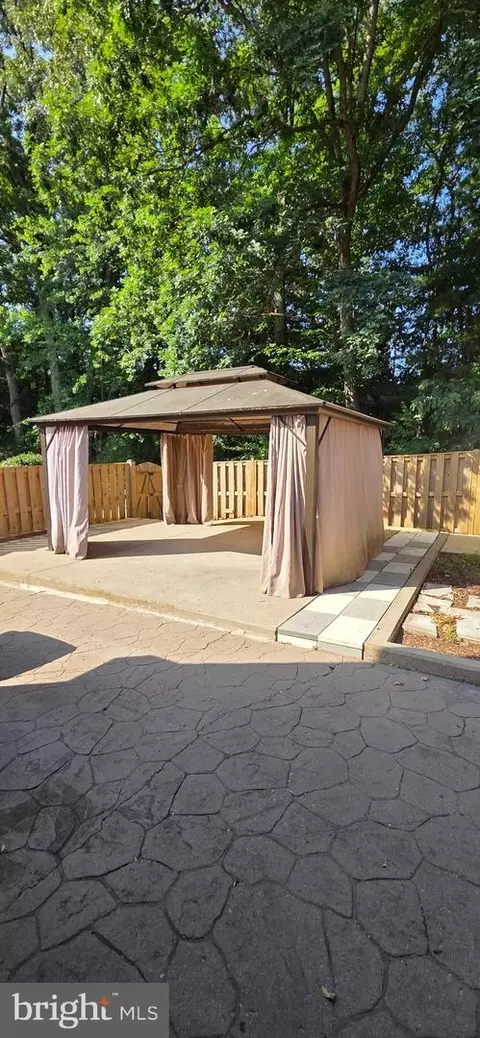 Other - 6022 Forrest Hollow Ln, Springfield, VA 22152 photo 6 of 20