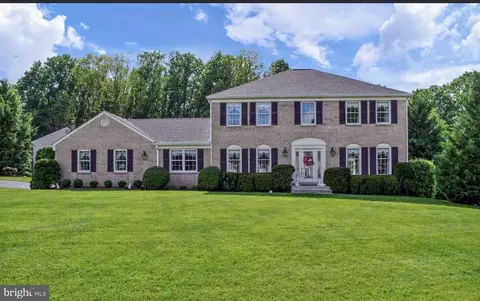 1416 Rosewood Hill Dr, Vienna, VA 22182