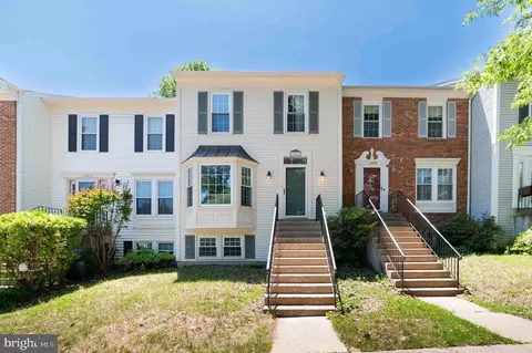 13833 Wakley Ct, Centreville, VA 20121