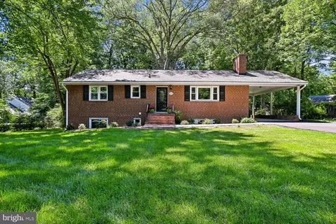 3214 Chichester Ln, Fairfax, VA 22031