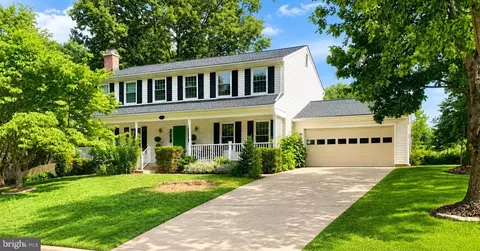 900 Barker Hill Rd, Herndon, VA 20170