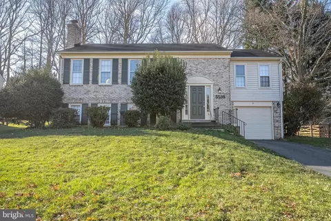 5539 Shooters Hill Ln, Fairfax, VA 22032