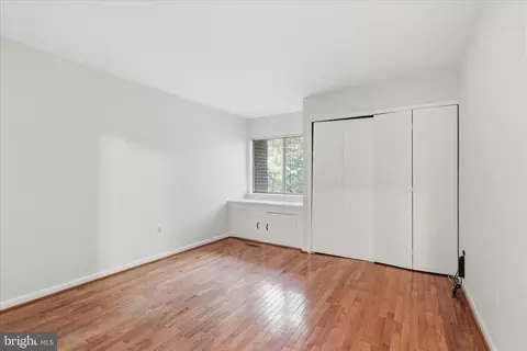 Bedroom - 2043 Wethersfield Ct, Reston, VA 20191 photo 6 of 6