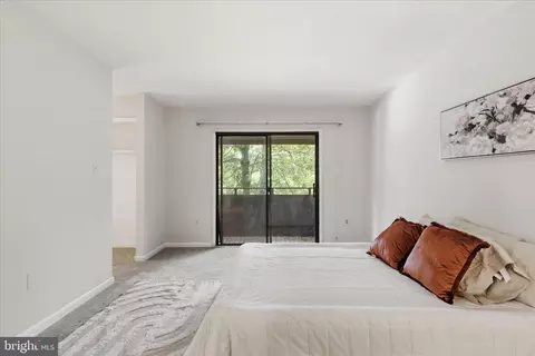 Bedroom - 2043 Wethersfield Ct, Reston, VA 20191 photo 2 of 6