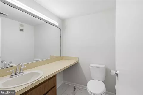 Bath - 2043 Wethersfield Ct, Reston, VA 20191 photo 1 of 5