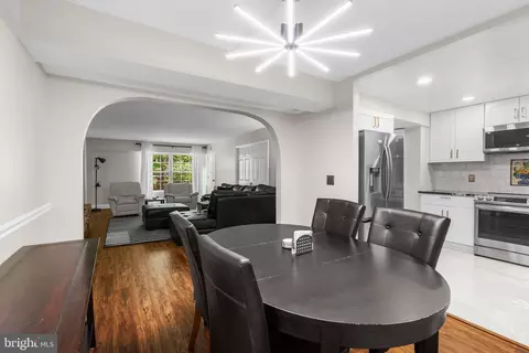 Dining - 7721 Tremayne Pl #204, Mclean, VA 22102 photo 2 of 3