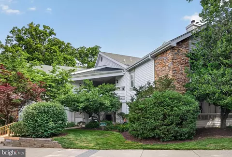 4439 Fair Stone Dr #201, Fairfax, VA 22033